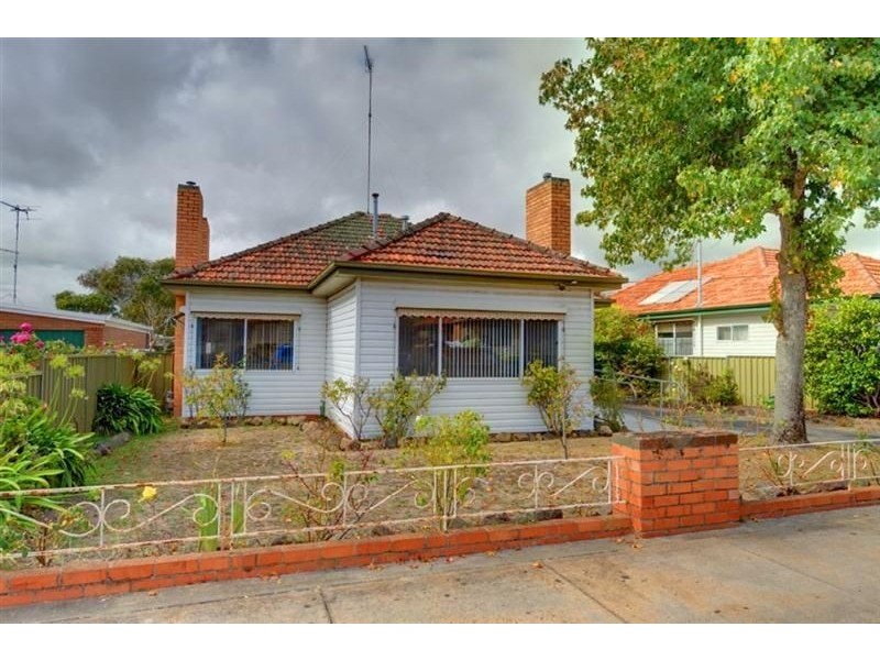 14 Grammar Street, Wendouree VIC 3355