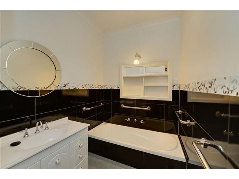 14 Grammar Street, Wendouree VIC 3355