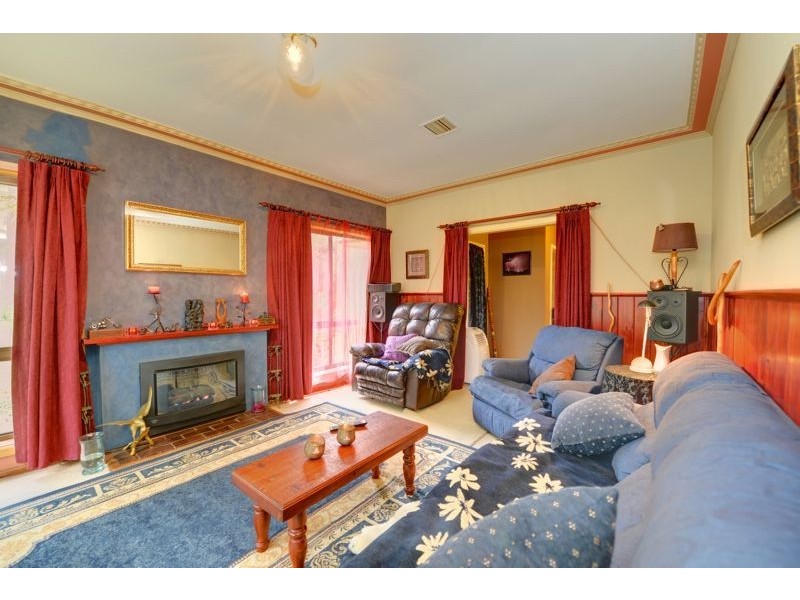 102 Daylesford Road, Brown Hill VIC 3350