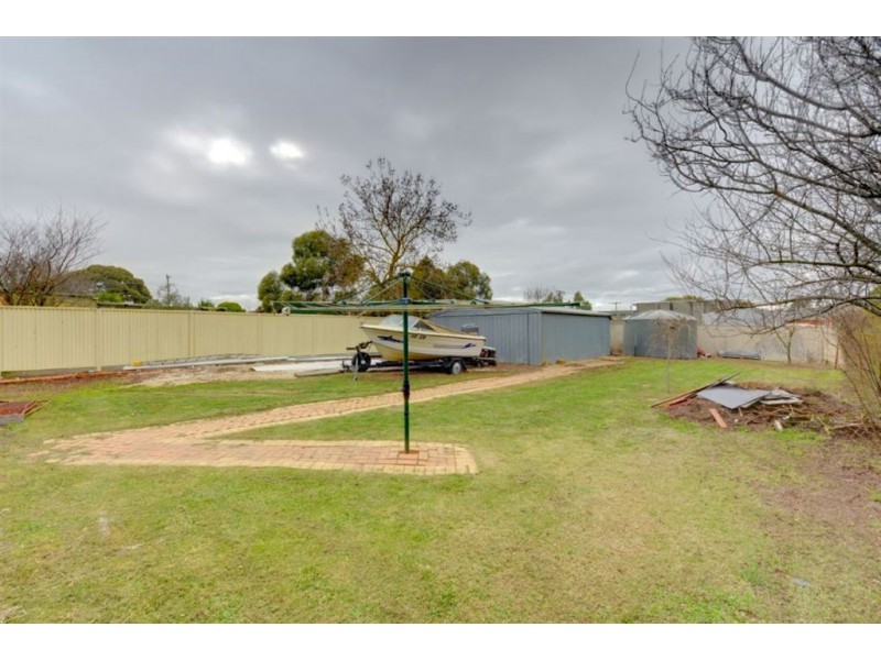 31 Yarrowee Street, Sebastopol VIC 3356