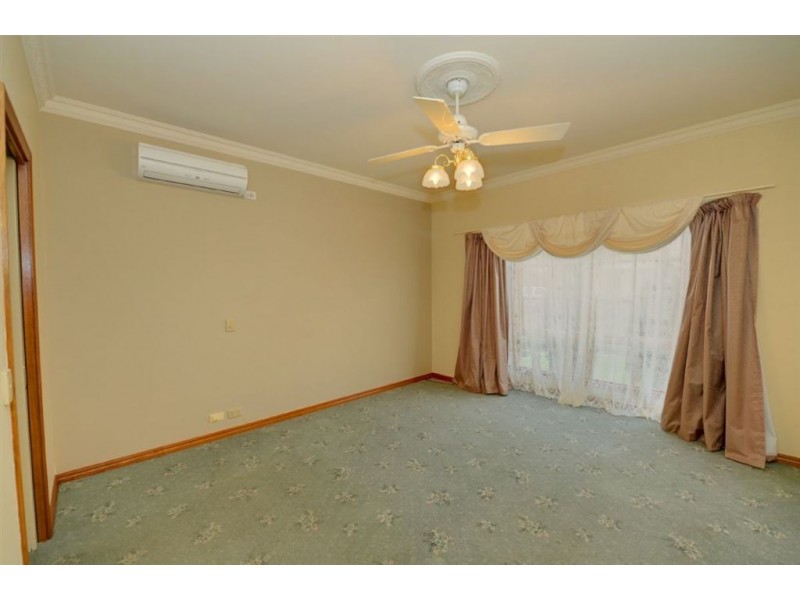 31 Yarrowee Street, Sebastopol VIC 3356