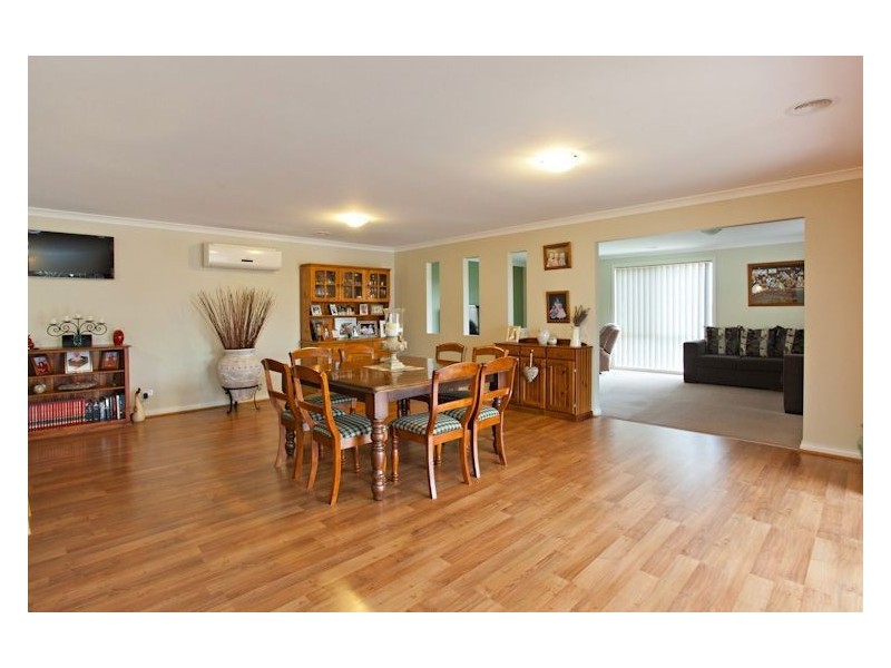 13 Delaland Avenue, Buninyong VIC 3357