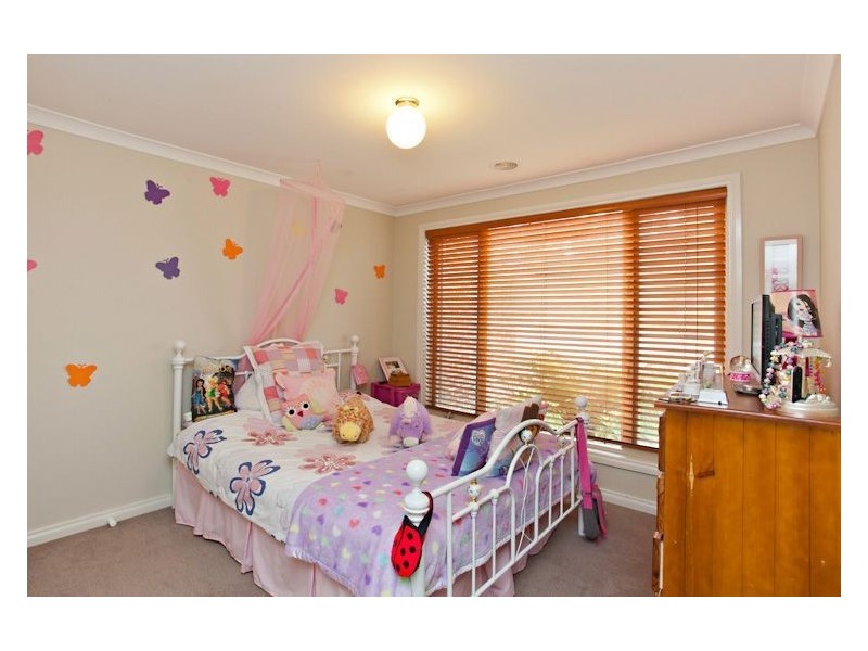 13 Delaland Avenue, Buninyong VIC 3357
