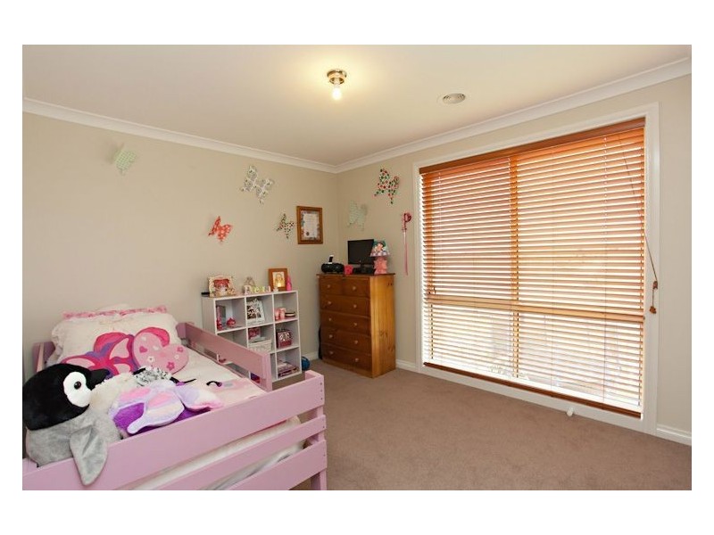 13 Delaland Avenue, Buninyong VIC 3357