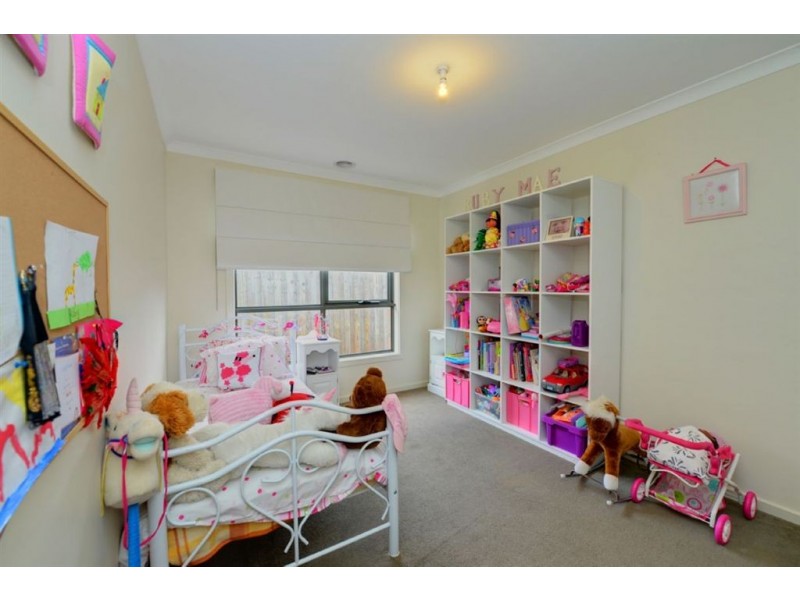 16 Zoe Drive, Mount Helen VIC 3350