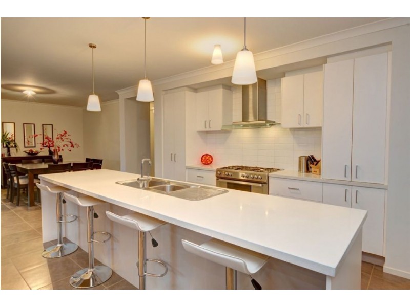 4 Hodge Street, Miners Rest VIC 3352