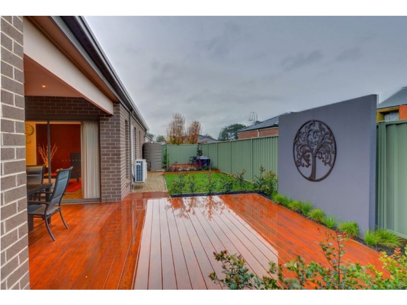 4 Hodge Street, Miners Rest VIC 3352