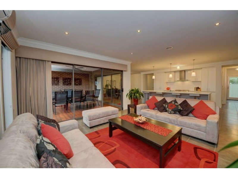 4 Hodge Street, Miners Rest VIC 3352