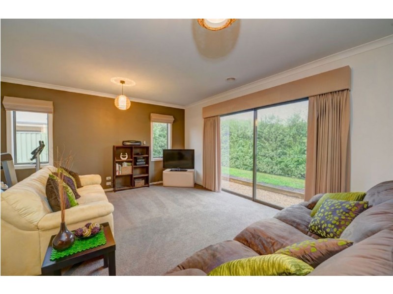 4 Hodge Street, Miners Rest VIC 3352