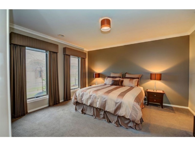 4 Hodge Street, Miners Rest VIC 3352