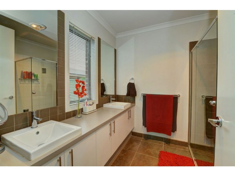 4 Hodge Street, Miners Rest VIC 3352