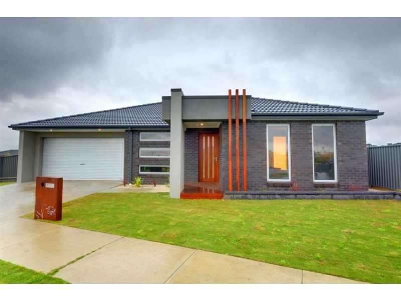 28 Warburton Drive, Alfredton VIC 3350