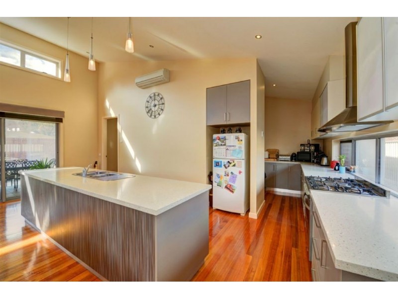 13 Belmar Crescent, Canadian VIC 3350