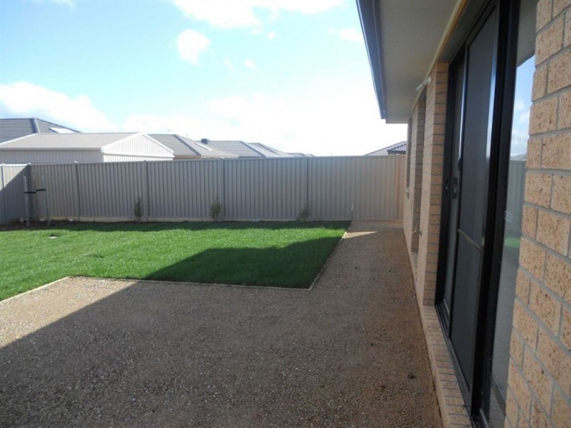 20 Oberon Street, Alfredton VIC 3350