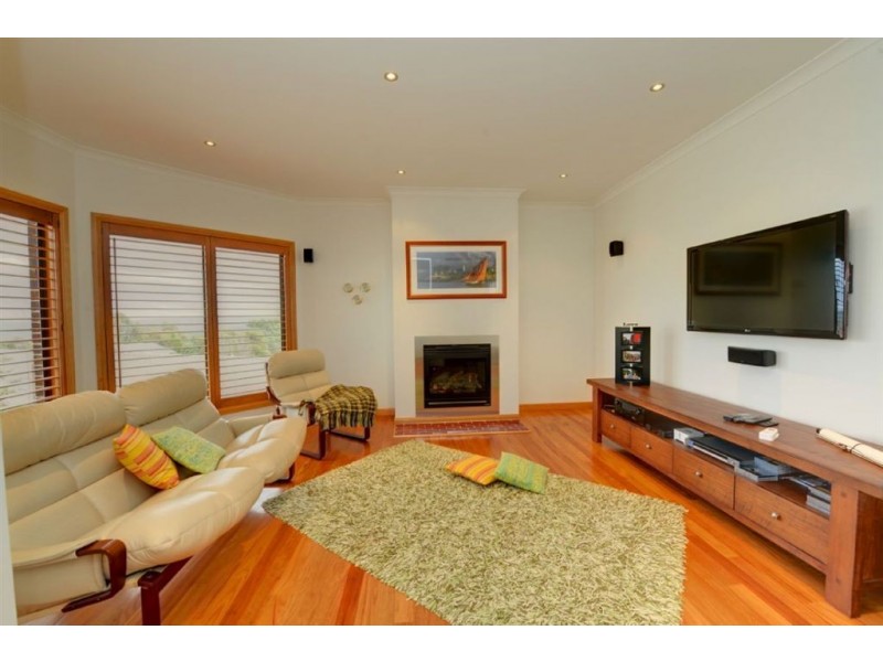 14 Herriott Street, Buninyong VIC 3357