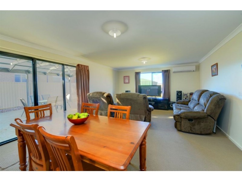 10 Ruby Close, Delacombe VIC 3356