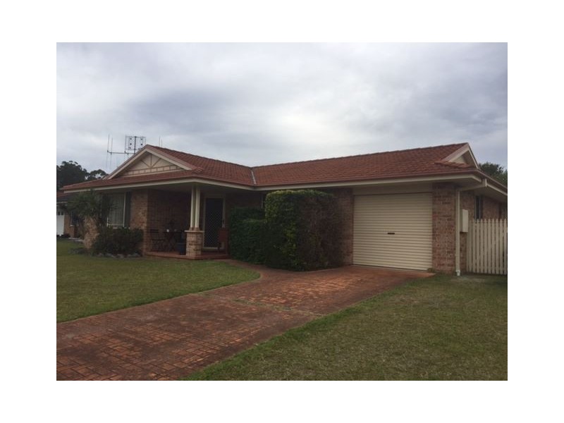 8 Miller Place, Wauchope NSW 2446