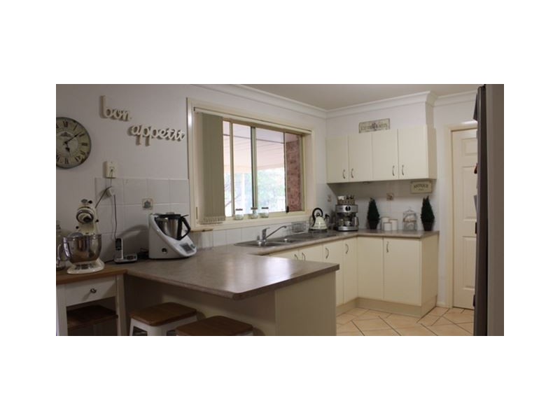 8 Miller Place, Wauchope NSW 2446