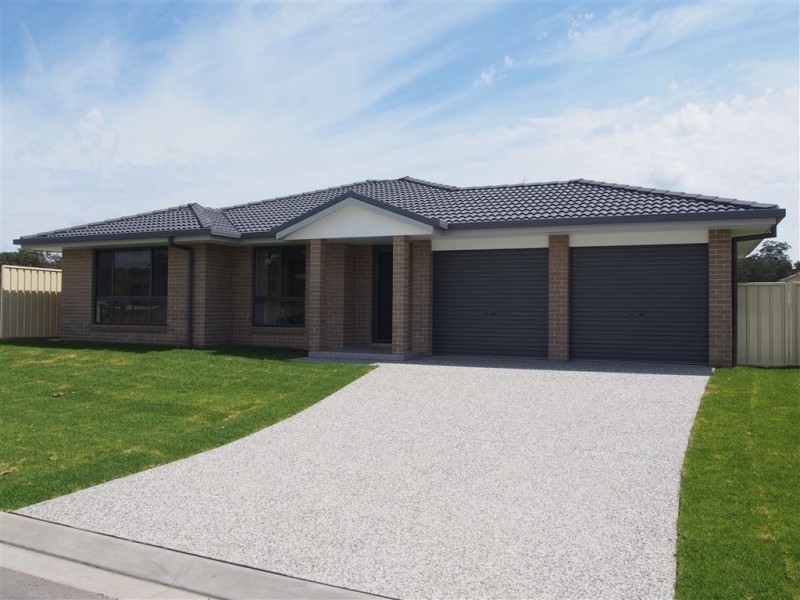 12 Farlow Street, Wauchope NSW 2446