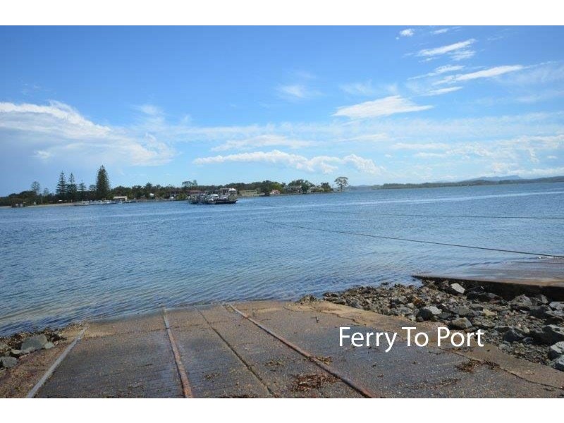 32 Shoreline Drive, Port Macquarie NSW 2444