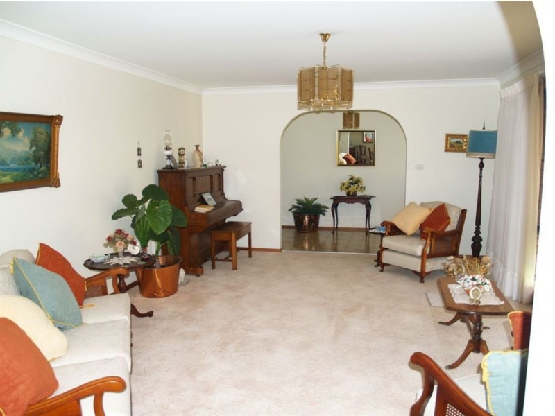 8 Sarahs Crescent, King Creek NSW 2446