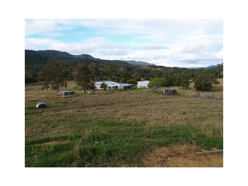 5201 Oxley Highway, Long Flat NSW 2446