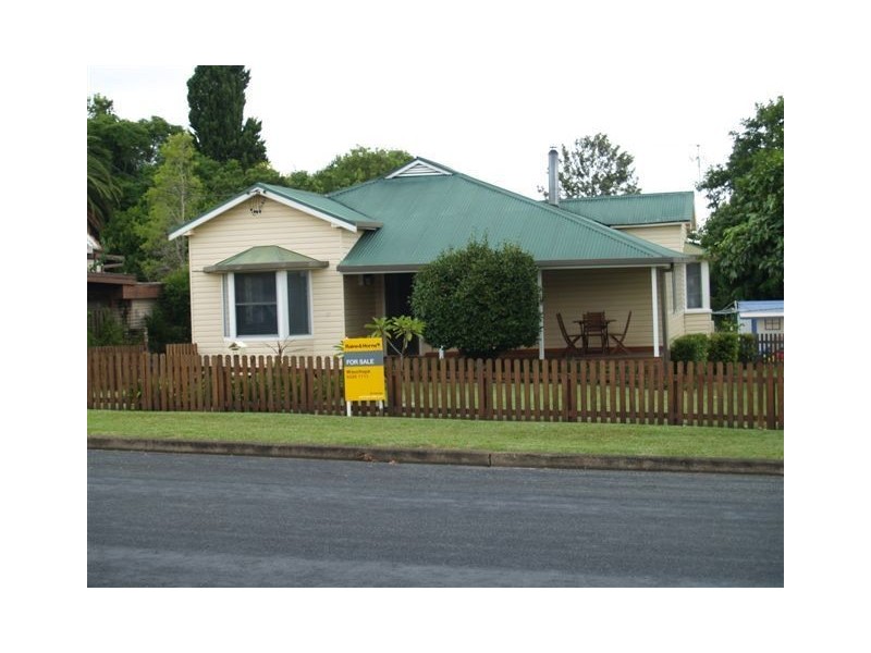 11 Graham Street, Wauchope NSW 2446