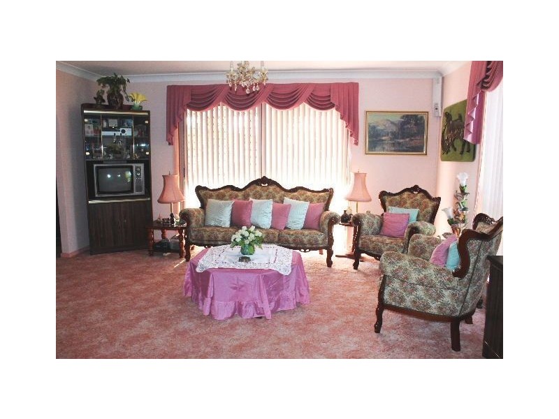 35 Sarahs Crescent, Wauchope NSW 2446