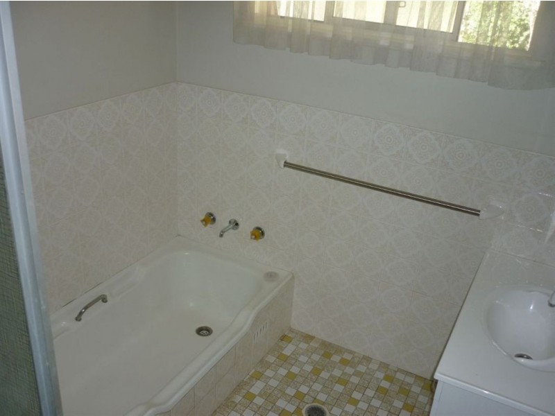 8 Tallowood Avenue, Wauchope NSW 2446