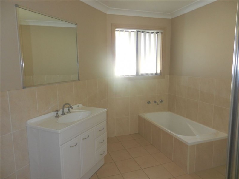 2/32 Colonial Circuit, Wauchope NSW 2446