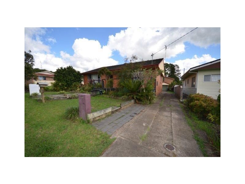 2C Azalea Ave, Wauchope NSW 2446