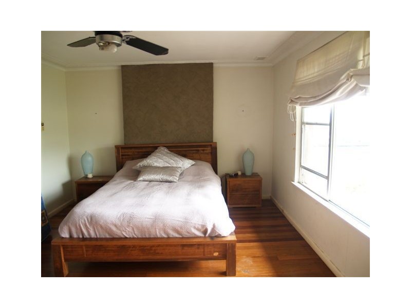 2C Azalea Ave, Wauchope NSW 2446