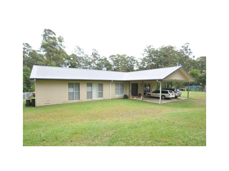 104 Tall Timber Road, Lake Innes NSW 2446