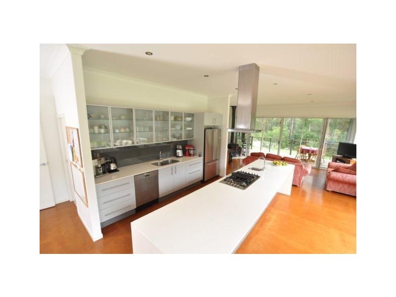 104 Tall Timber Road, Lake Innes NSW 2446