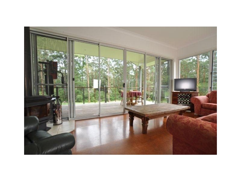 104 Tall Timber Road, Lake Innes NSW 2446