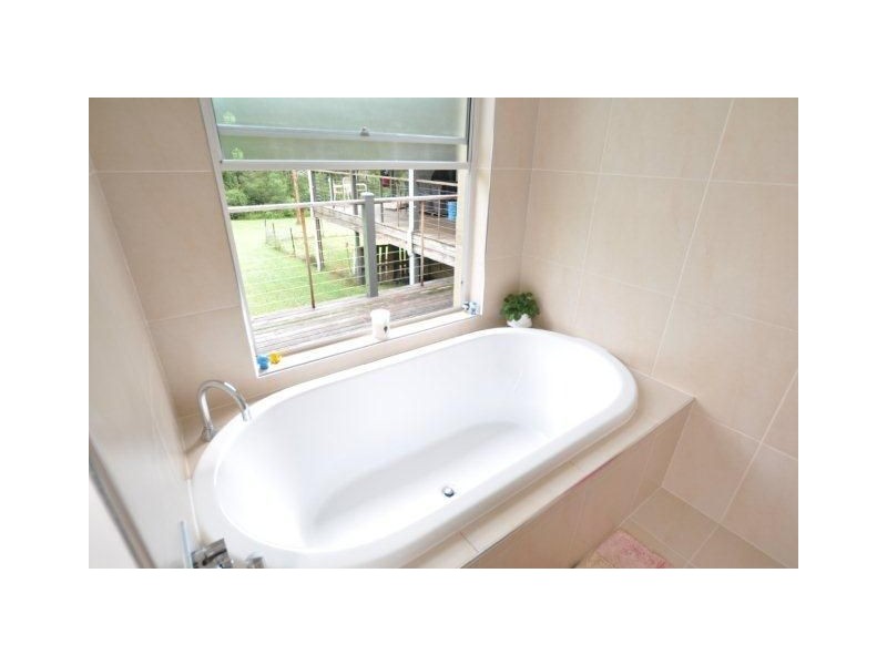 104 Tall Timber Road, Lake Innes NSW 2446