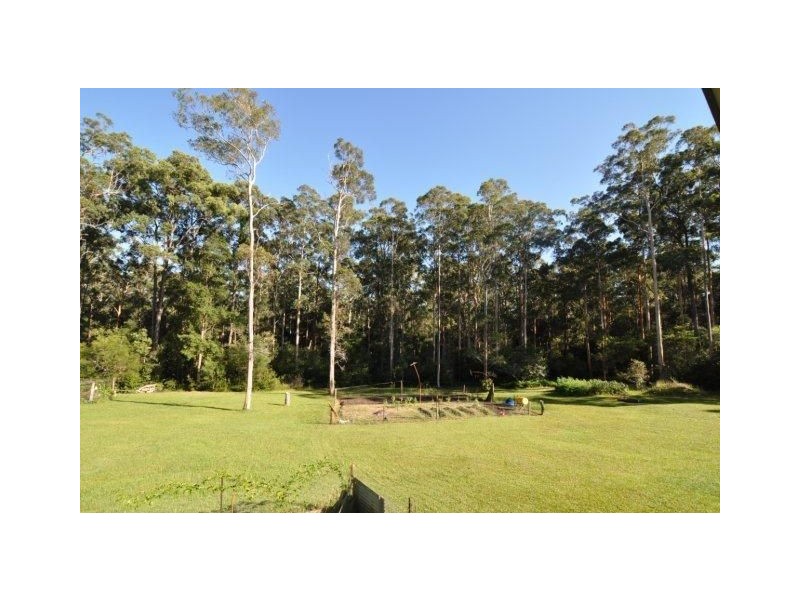 104 Tall Timber Road, Lake Innes NSW 2446