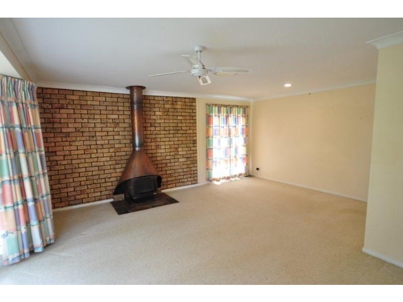 8 Narran Close, Wauchope NSW 2446