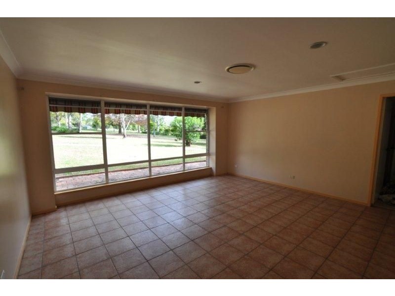 8 Narran Close, Wauchope NSW 2446