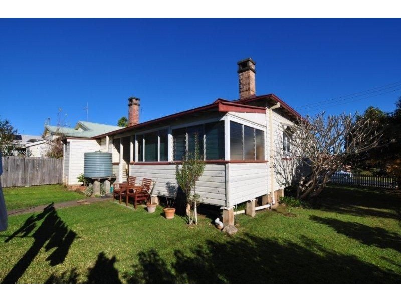 2 Graham Street, Wauchope NSW 2446