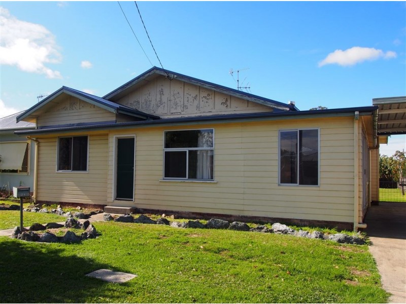 24 Cameron Street, Wauchope NSW 2446