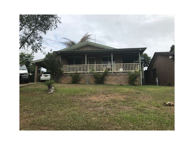 8 Ellenborough Place, Wauchope NSW 2446