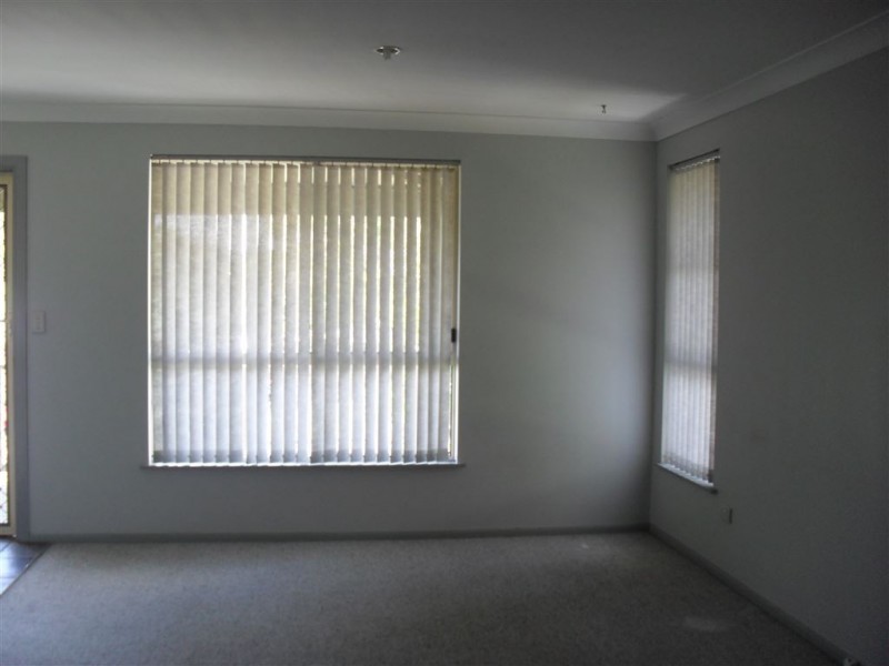 8 Ellenborough Place, Wauchope NSW 2446
