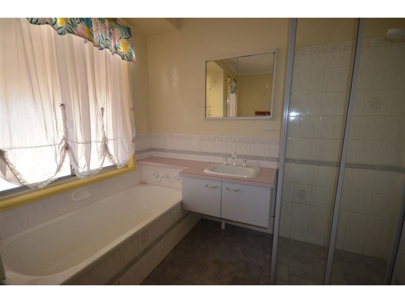 9 Marowin Place, Wauchope NSW 2446