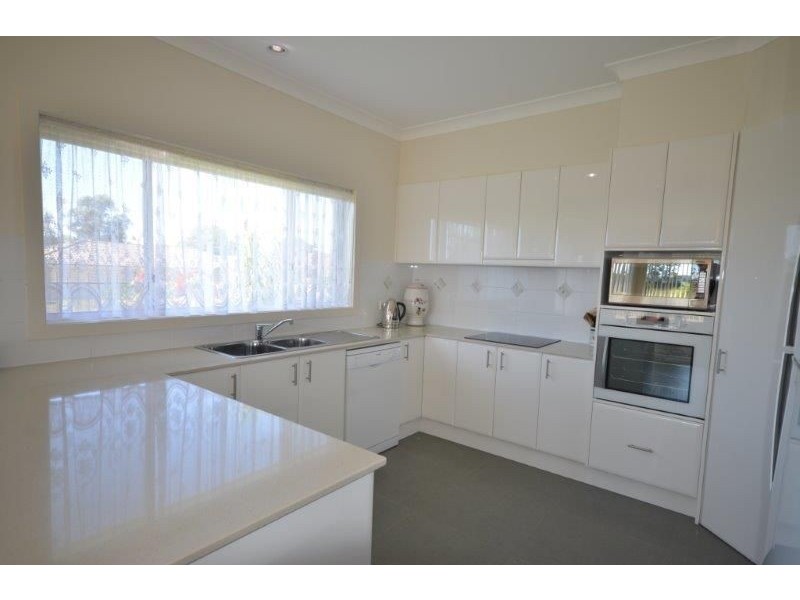 2 Jocks Place, Wauchope NSW 2446