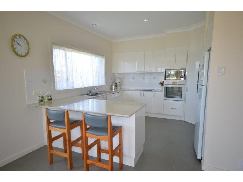 2 Jocks Place, Wauchope NSW 2446