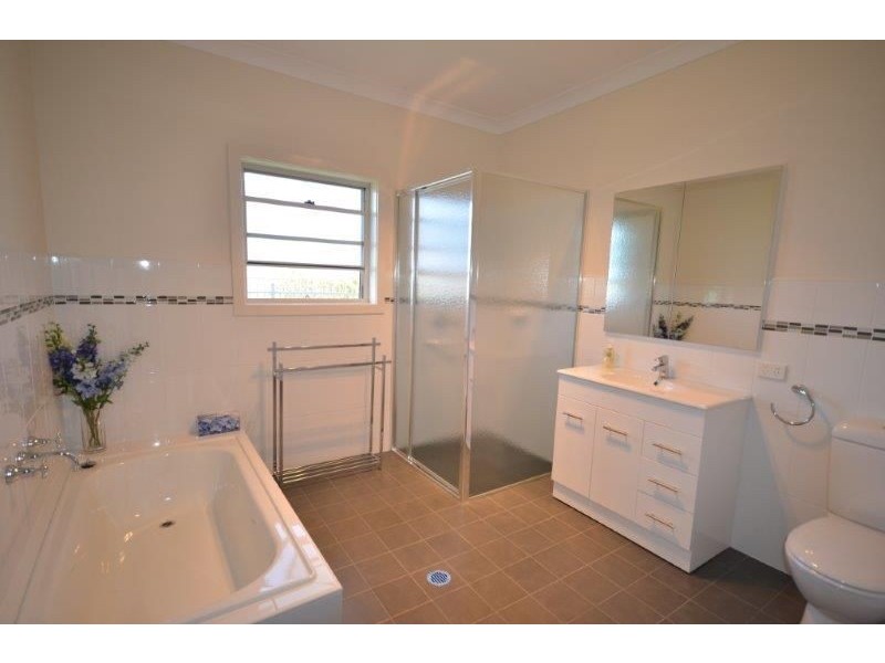 2 Jocks Place, Wauchope NSW 2446