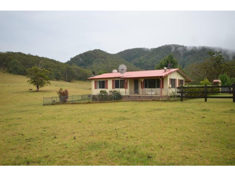 602 Littles Loop Road, Rollands Plains NSW 2441