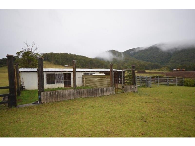 602 Littles Loop Road, Rollands Plains NSW 2441