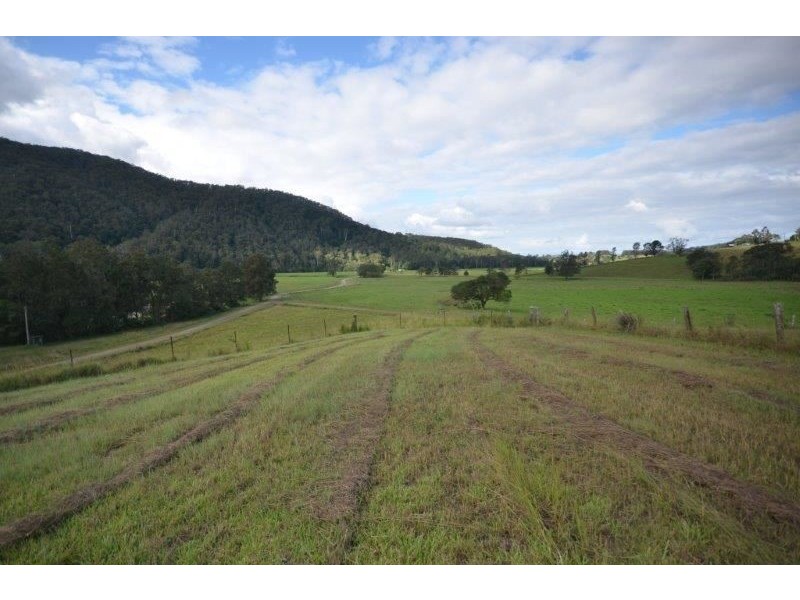 28 Ready Money Road, Rollands Plains NSW 2441